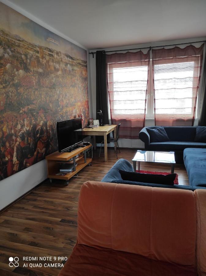 Apartment Maximilian Bratislava Exterior foto