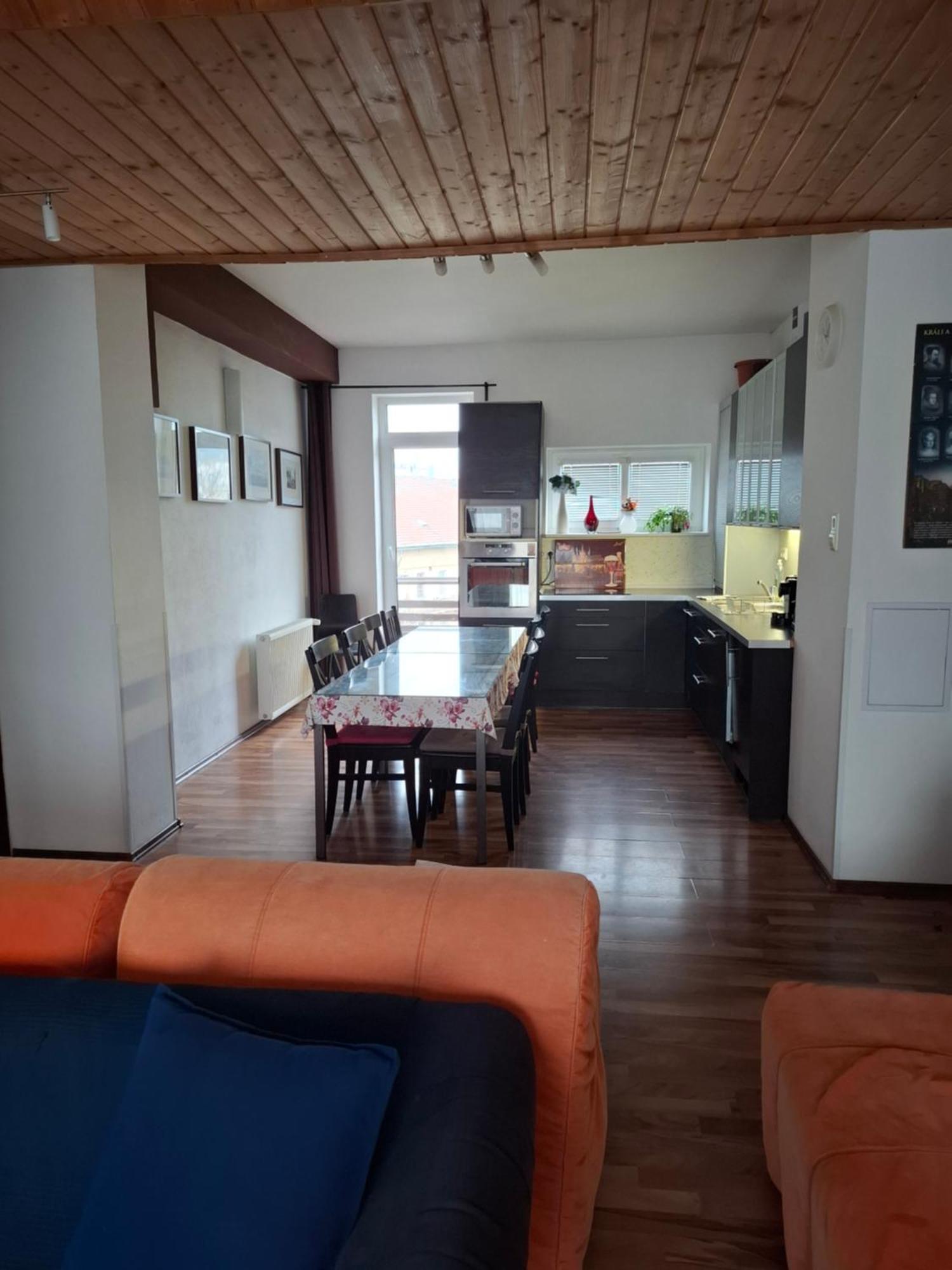 Apartment Maximilian Bratislava Exterior foto