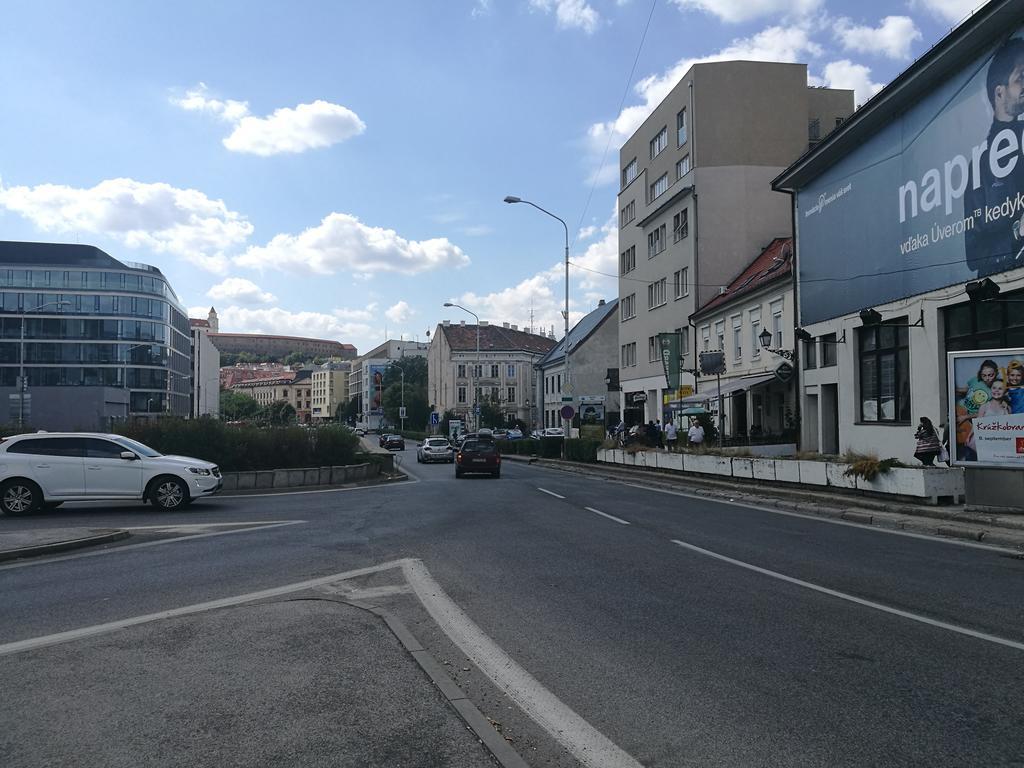 Apartment Maximilian Bratislava Exterior foto