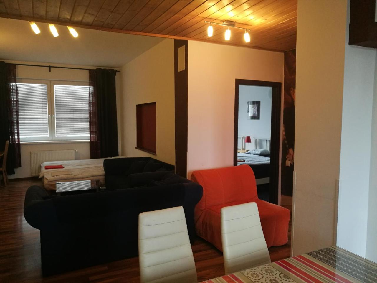 Apartment Maximilian Bratislava Exterior foto